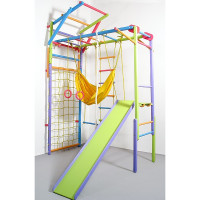 Домашній спорткомплекс з рукоходом і сіткою